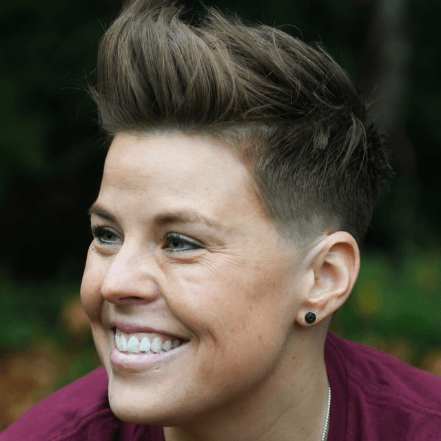 Crown Club: Cuts at Queen’s Touch Salon in Omaha, NE